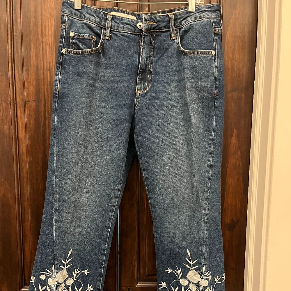 ANTHROPOLOGIE Pilcro Embroidered High Rise Blue Flare Cropped Jeans Size 30 - Picture 2 of 4